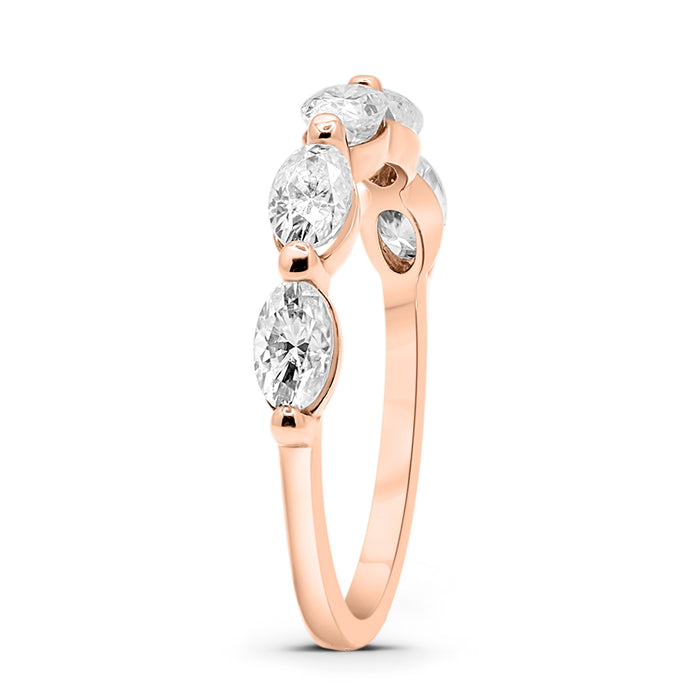 Shelly | Oval Lab GrownDiamonds Wedding Band