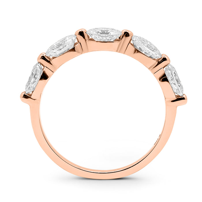 Shelly | Oval Lab GrownDiamonds Wedding Band